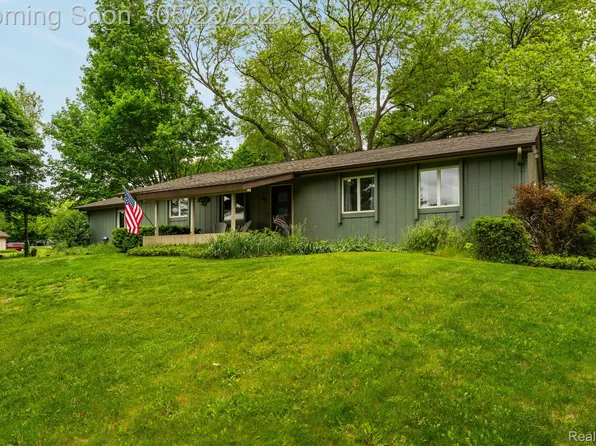 14148 Hayrake Holw, Chelsea, MI 48118