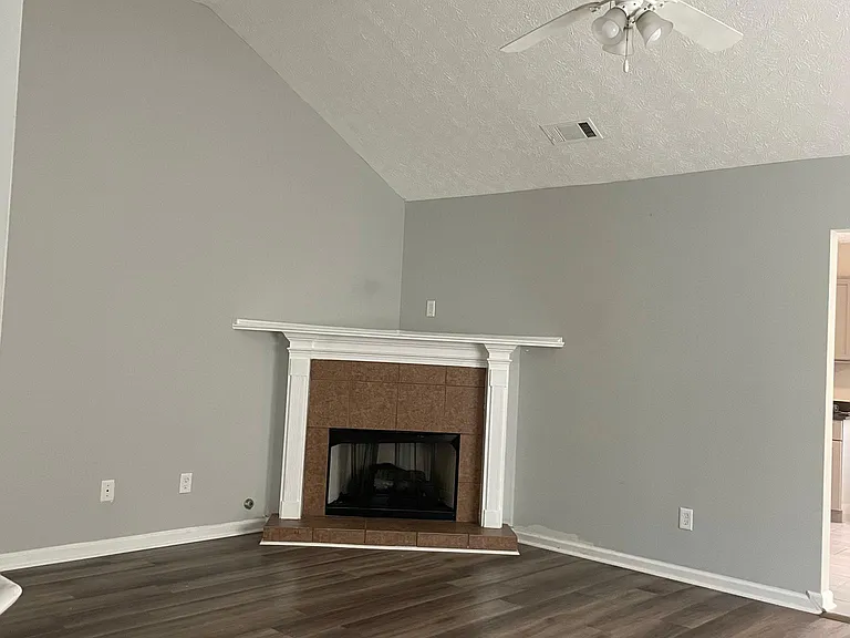 265 Victoria Blvd — Photo 10