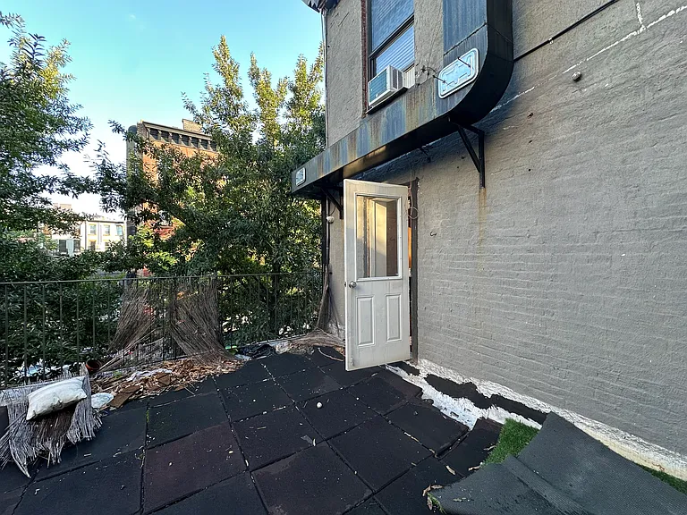 1179 Bedford Ave #2 — Photo 11