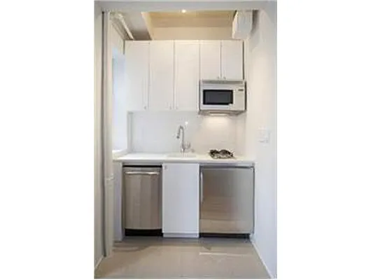 Sold by Douglas Elliman | media 18