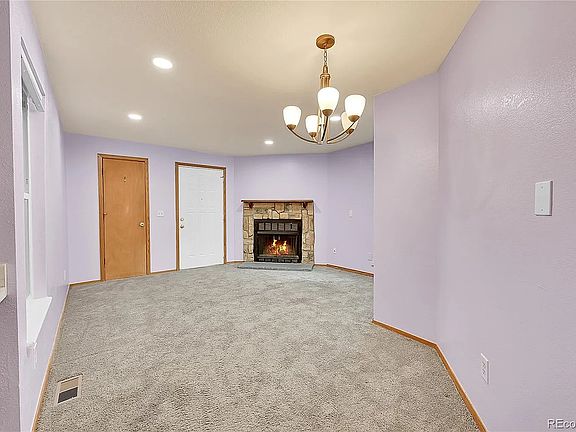 5th image of 922 S Dearborn Way APT 8