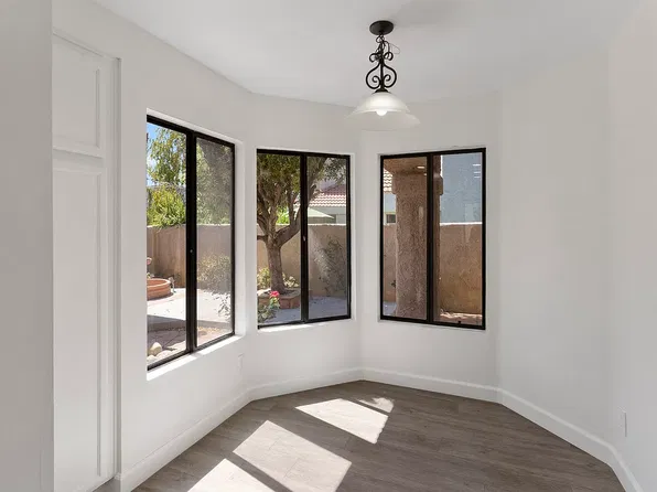 15427 Kernvale Ave, Moorpark, CA 93021