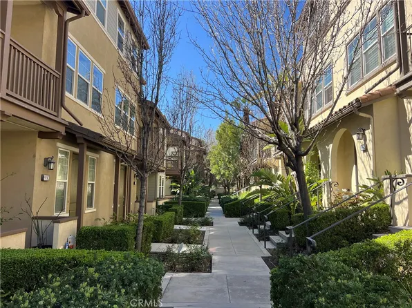 905 N Purple Sage Dr Unit F, Azusa, CA 91702
