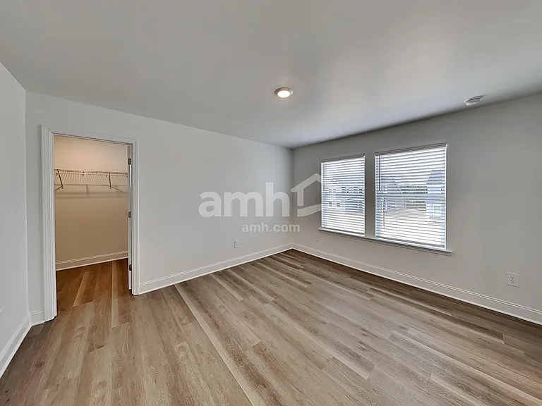 513 Plano Pass — Photo 17