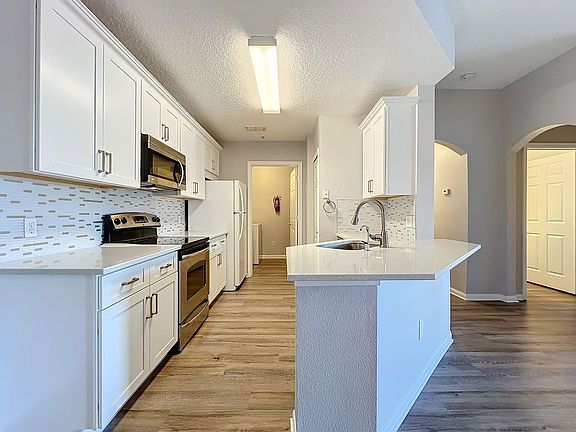 2nd image of 6572 Swissco Dr Unit 233