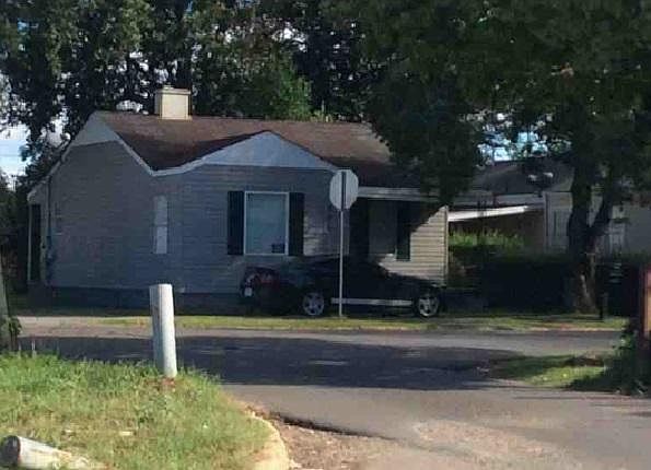 1st image of 636 18th St
