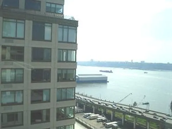 120 Riverside Boulevard image 1 of 5