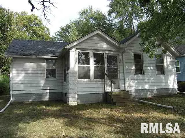 3909 11th St photo 1