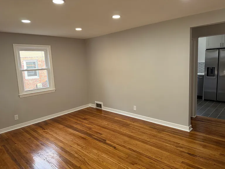 37 Revere Dr — Photo 2