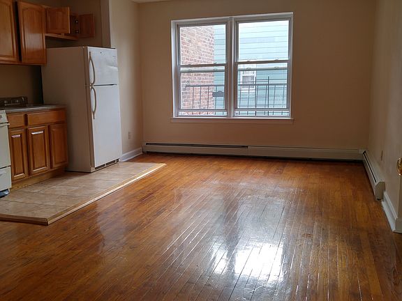 3rd image of 323 Sanford Ave APT 2B