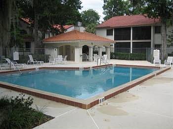 1st image of 955 Country Club Dr