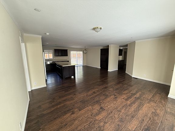 4th image of 54325 Pine Crest Ave