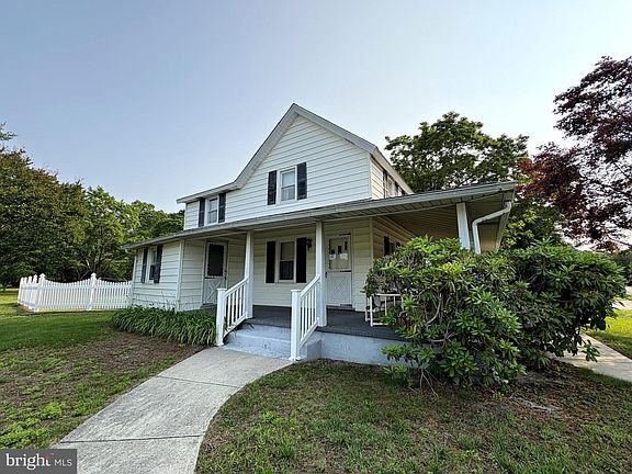 2nd image of 301 Broad St