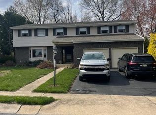 1628 Sherwood Rd, Reading, PA 19610