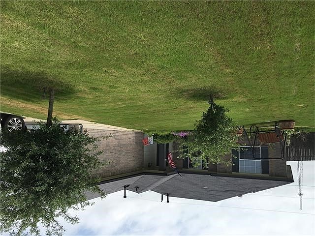1st image of 1012 Stewart Dr