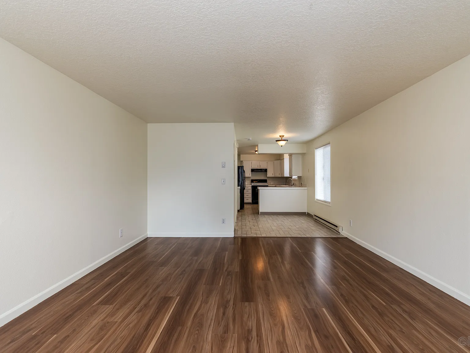 3 bed, 1.5 bath, 1176 sqft, $1,475 — Photo 4
