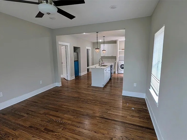1133 W Gray St — Photo 9