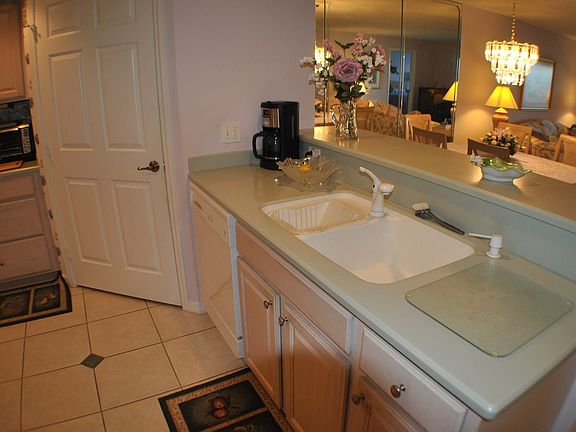 2nd image of 8931 Lake Dr APT 203