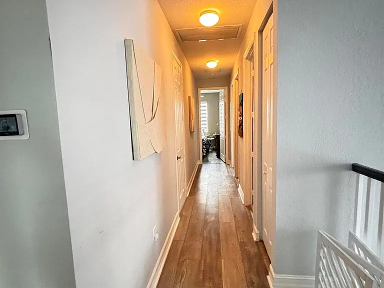 8219 Calabria Lakes Dr — Photo 53