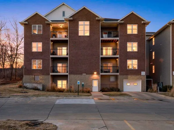1092 Walnut Ave Unit 301, Riverside, IA 52327