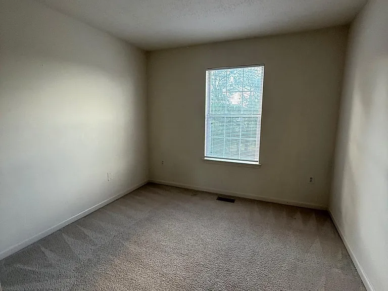 105 W Park Dr — Photo 14