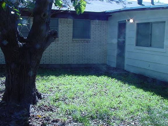 2nd image of 118 Dorris Dr