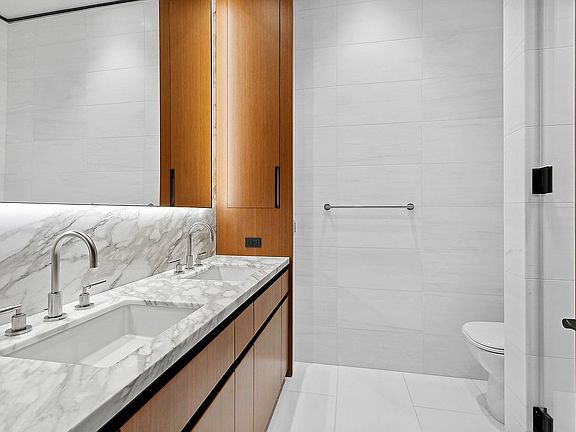 5th image of 15 E 30th St #29D