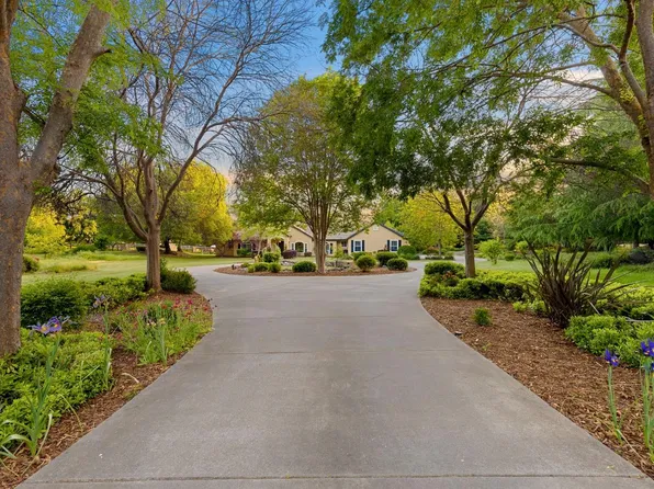 9445 Bridge Creek Ln, Newcastle, CA 95658