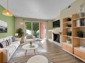 804 Summer Hawk Dr