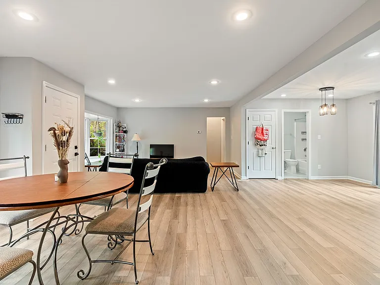 619 Hatch Rd — Photo 5