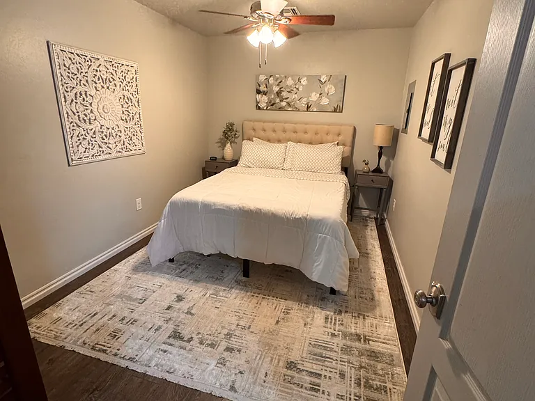 1207 W Gore Blvd #18 — Photo 6