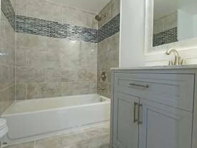7901 Locust Ln — Photo 11