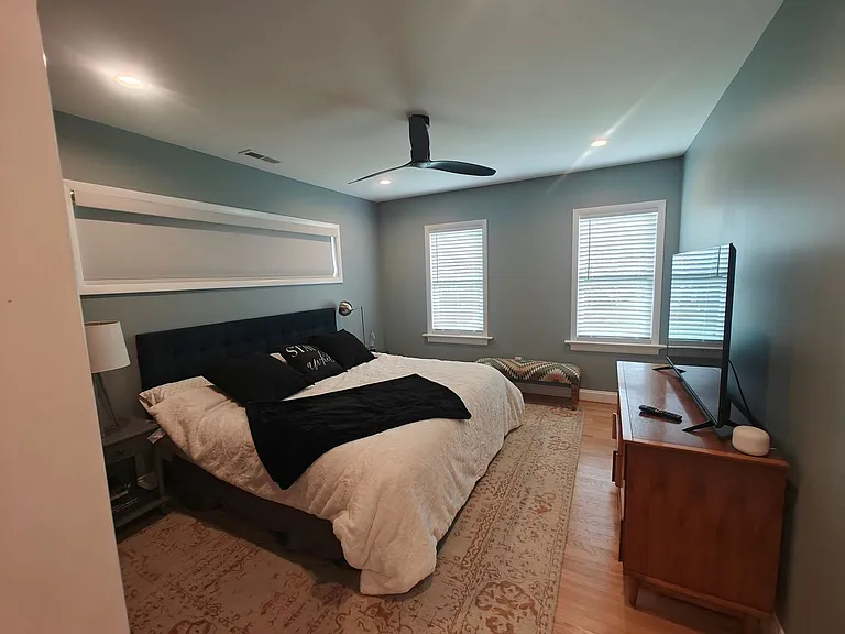 2108 Davenport Ave — Photo 17