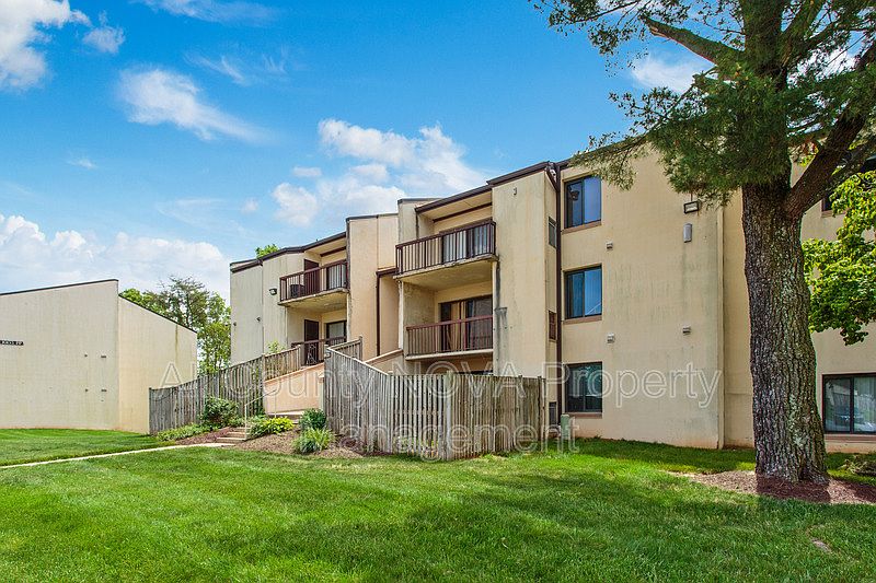 1st image of 10135 Prince Pl APT 403-6A