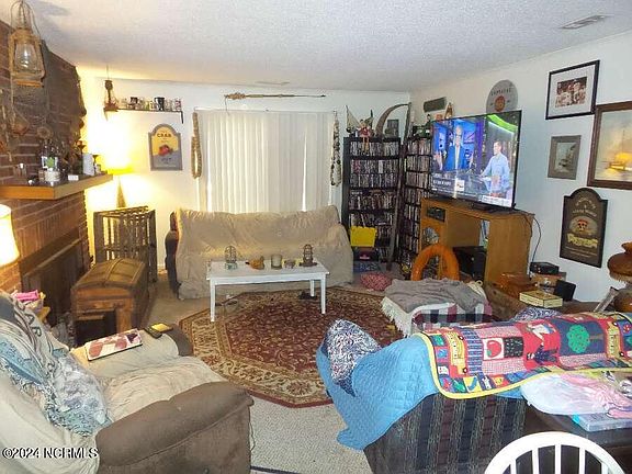 4th image of 3905 Guardian Avenue #B10