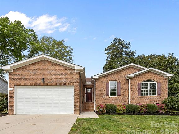 2nd image of 3029 Fallswood Dr