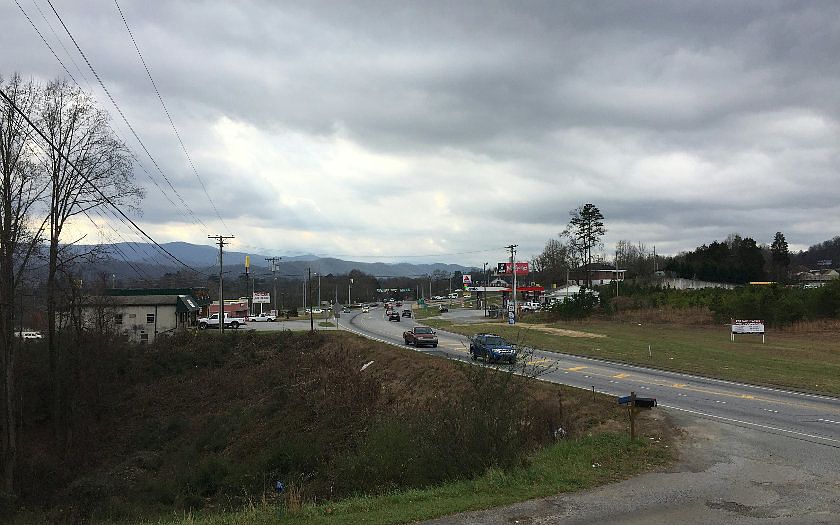2nd image of 10017 Blue Ridge Dr