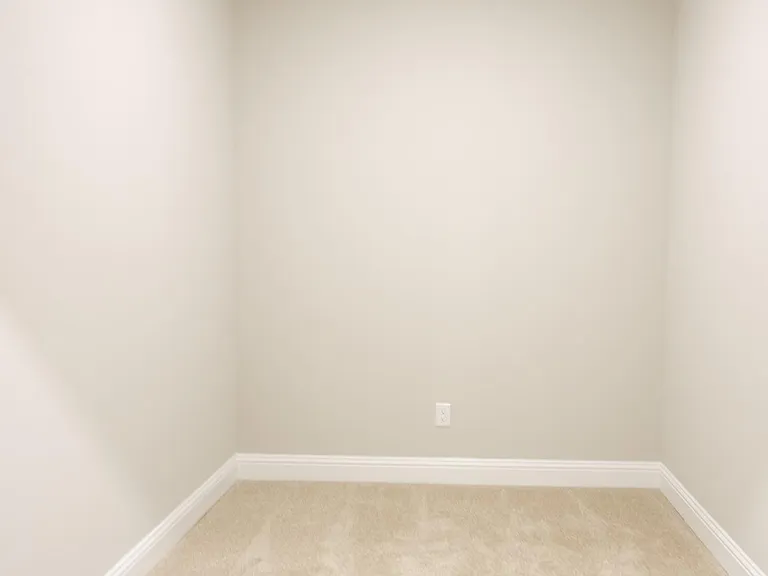 332 Blackthorne Dr — Photo 16