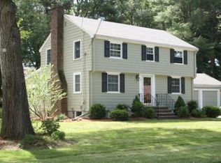 13 Keniston Rd, Lynnfield, MA 01940