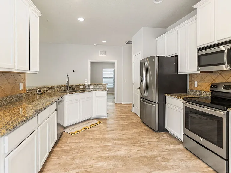 6601 Boulder Run Loop — Photo 10