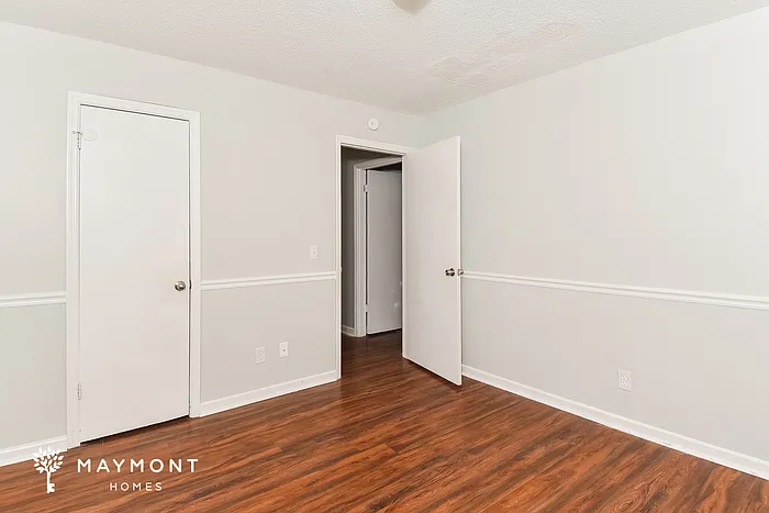 1100 Starcrest Rd — Photo 9