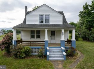 1113 Judy Ln, Stanley, VA 22851