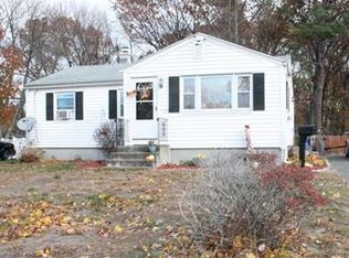 29 Fillmore St, Chicopee, MA 01020