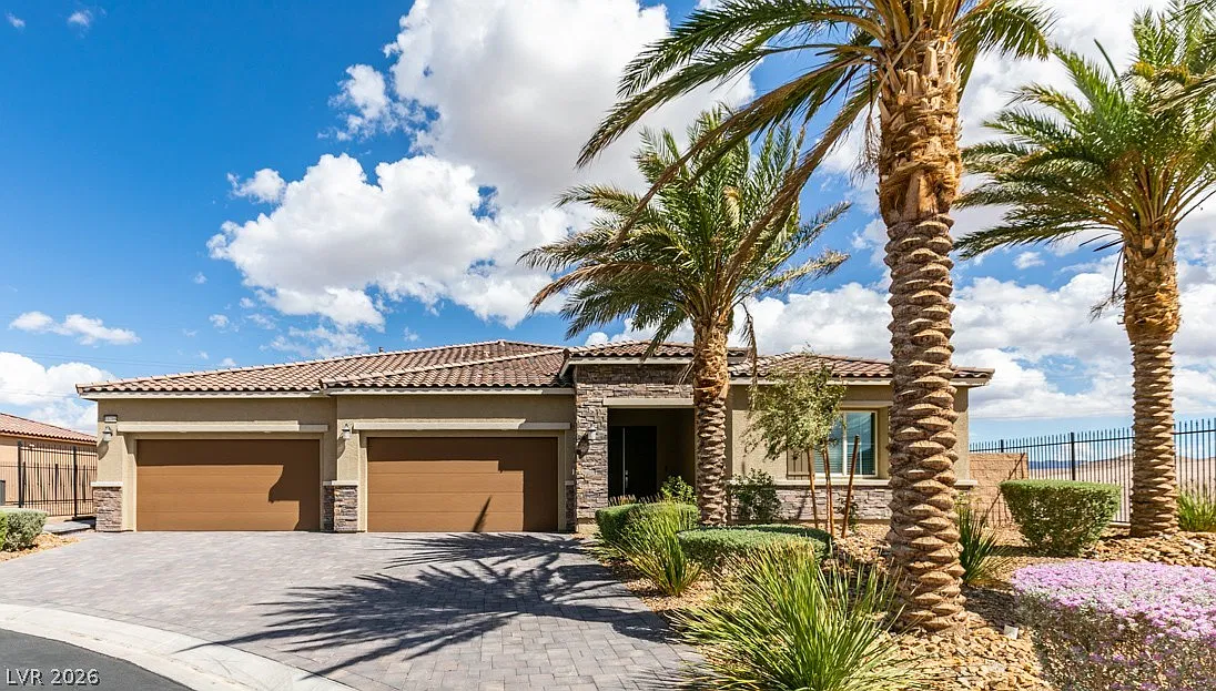 4 bed, 3.5 bath, 3564 sqft, $6,950 — Photo 3