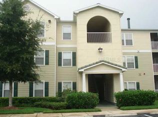 18265 Bridle Club Dr, Tampa, FL 33647
