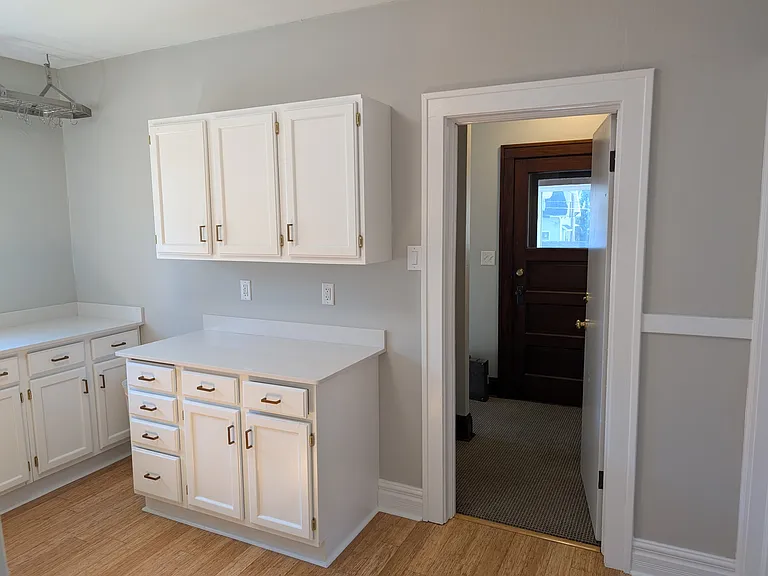1298 Marshall Ave — Photo 5