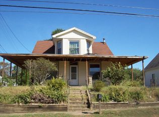 413 Elm St, Racine, OH 45771