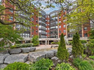 675 Davis Dr #601, Kingston, ON K7M8L5