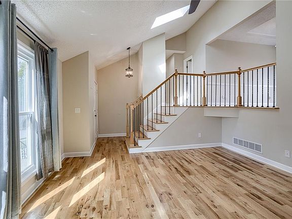 5th image of 7508 Orville Ave