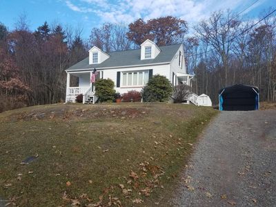478 Lake Catalpa Rd, Dallas, PA, 18612